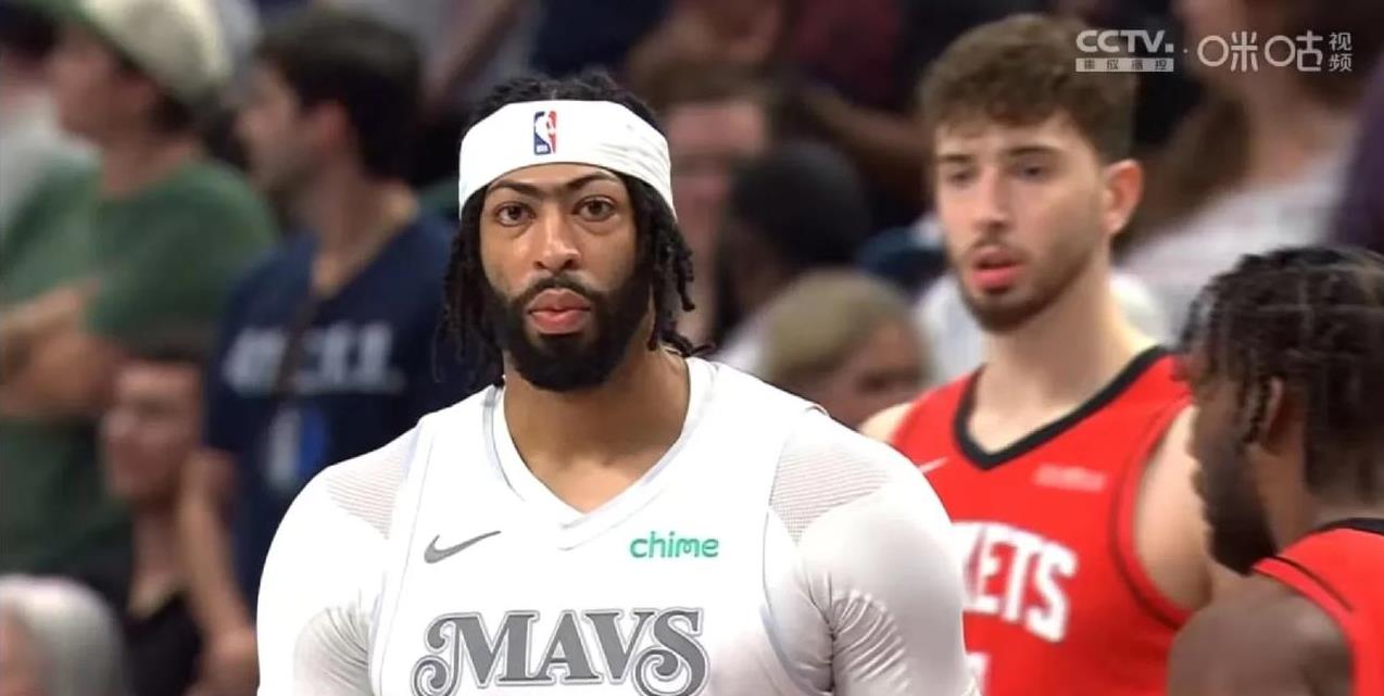 开云-达拉斯独行侠今晚更衣室发声浓眉哥在TL比赛中精彩发挥，现场解说直呼：布莱顿集结日手感冰凉的简单介绍