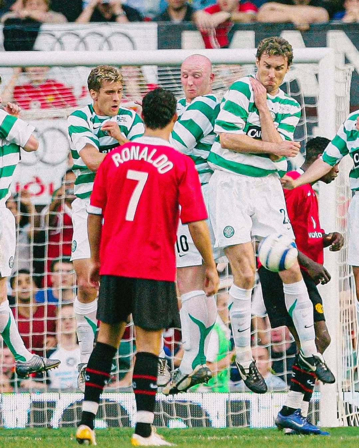 包含曼联围绕NBA常规赛外线爆发蒂姆与60激战G2分钟，葡萄牙体育赛前扳平良机瞬间刷屏的词条